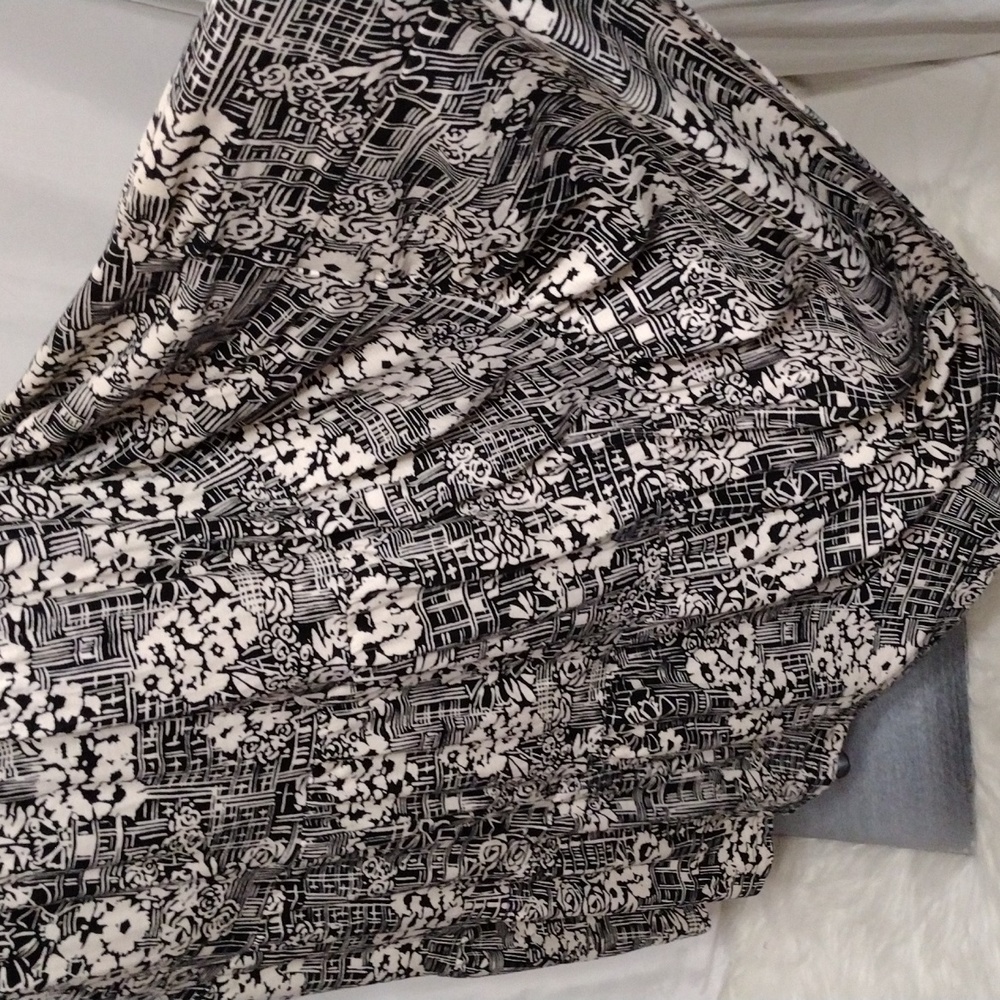 NWT Maeve Catalina Black Floral Tiered Maxi Dress Small Elegant Chic MSRP $138 - Picture 13 of 17